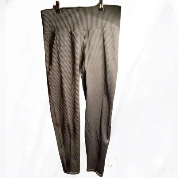 Good American seamless core ribbed  green grey casual leggings tights 5/6 - Picture 2 of 4